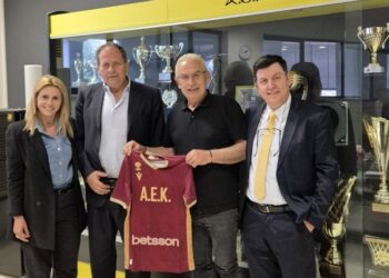 Κερκίδες σε Κλειστό Γυμναστήριο Αμφιλοχίας & Ανοιχτό Δημοτικού Σταδίου δωρεά της ΑΕΚ BC από τη SUNEL Arena