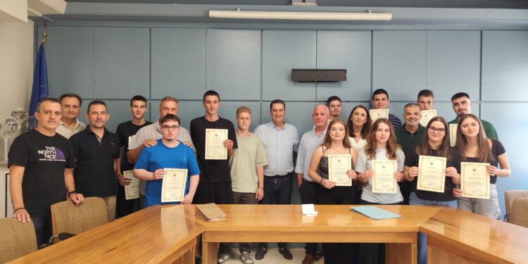 Συγχαρητήρια του Δημάρχου Αγρινίου στους μαθητές/τριες για τη διάκρισή τους στον Πανελλήνιο Διαγωνισμό Ανοιχτών Τεχνολογιών