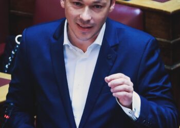 Μίλτος Ζαμπάρας: Η Ορεινή Ναυπακτία «πνίγεται» με την άναρχη και ανεξέλεγκτη αδειοδότηση ΑΠΕ