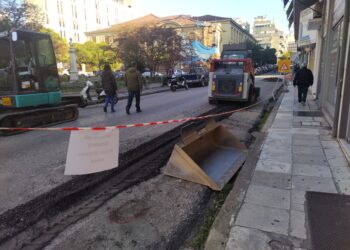 Αγρίνιο: Έργα για φυσικό αέριο, κυκλοφοριακό πρόβλημα στο κέντρο (ΦΩΤΟ)