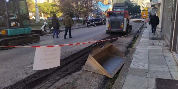 Αγρίνιο: Έργα για φυσικό αέριο, κυκλοφοριακό πρόβλημα στο κέντρο (ΦΩΤΟ)