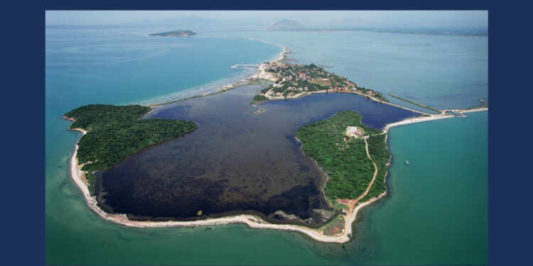 Ο Αμβρακικός Κόλπος σε κίνδυνο-“αφανίζεται” από τις ιχθυοκαλλιέργειες!