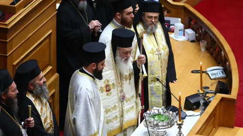 Βουλή: Ο αγιασμός με τον Αρχιεπίσκοπο Ιερώνυμο και το μήνυμα για ενότητα και αγώνα