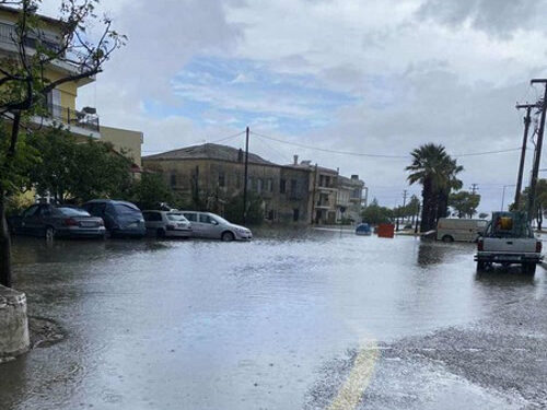 Η πρώτη βροχή φέρνει προβλήματα – Πλημμύρες σε Αιτωλικό και Κατοχή (ΦΩΤΟ – ΒΙΝΤΕΟ)