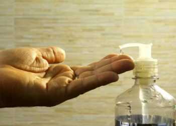 Απολυμαντικά Χεριών: Η ΕΕ εξετάζει απαγόρευση της αιθανόλης ως πιθανό καρκινογόνο