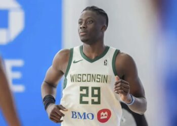 Τα τρία αδέρφια Αντετοκούνμπο μαζί στους Μιλγουόκι Μπακς – Για πρώτη φορά στην ιστορία του NBA