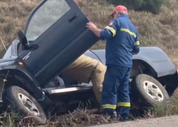 Αμφιλοχία: Ανετράπη αγροτικό στην εθνική οδό