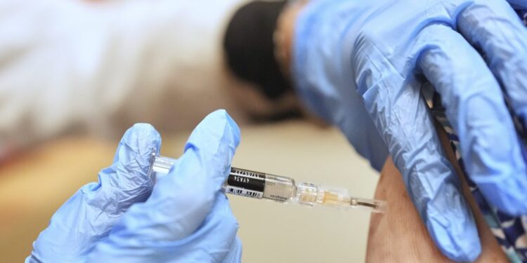 Διαθέσιμο για πρώτη φορά το ρινικό εμβόλιο για παιδιά. Αρχή για τον αντιγριπικό εμβολιασμό