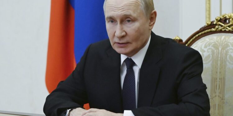 Προειδοποίηση Πούτιν: Τυχόν εφοδιασμός της Ουκρανίας με Τόμαχοκ μπορεί να καταστρέψει τις σχέσεις μας με τις ΗΠΑ