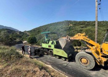 Ολοκληρώθηκε από τον Δήμο Αμφιλοχίας το έργο ασφαλτόστρωσης αγροτικού δρόμου μήκους 4 χλμ στην Τοπική Κοινότητα Πετρώνας