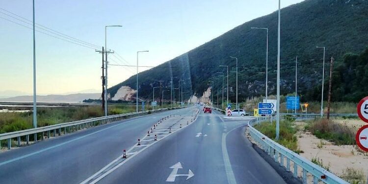 Σοβαρός τραυματισμός 27χρονου στο νέο δρόμο Λευκάδα –  Βόνιτσα – Νοσηλεύεται στη ΜΕΘ