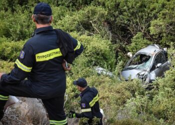 Ευρυτανία: Νεκρός 40χρονος μετά από πτώση αυτοκινήτου σε γκρεμό