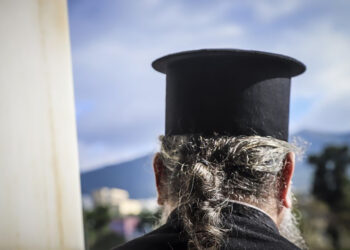 Ρόδος: Στις 13 Οκτωβρίου η δίκη του ιερέα που κατηγορείται ότι άλειψε γυμνό τουρίστα με λάδι