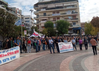 Απεργιακή κινητοποίηση στο Αγρίνιο για το εργασιακό νομοσχέδιο – Συγκέντρωση στην πλατεία