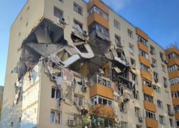 Βουκουρέστι: Δύο νεκροί και 12 τραυματίες από έκρηξη σε πολυκατοικία