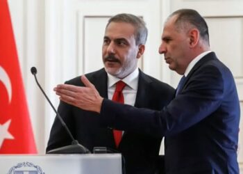 Συνάντηση Γεραπετρίτη με Φιντάν με φόντο την κόντρα για το πρόγραμμα SAFE