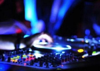 Παναιτώλιο: Σήκωσε… τη γειτονιά στο πόδι από τη μουσική και κατέληξε… στο Τμήμα