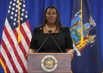 ΗΠΑ: Κατηγορίες κατά της εισαγγελέως της Νέας Υόρκης μετά την αντιπαράθεσή της με τον Τραμπ