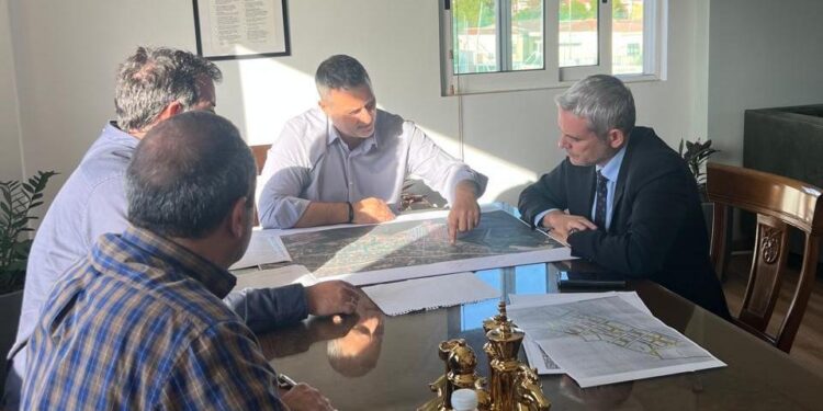 Σύσκεψη Καραγκούνη – Διαμαντόπουλου για τις πλημμύρες