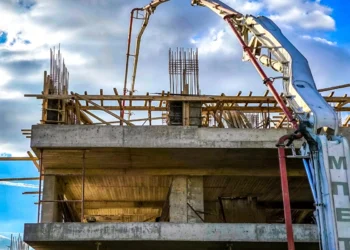 ΥΠΕΝ: Υπεγράφη το προεδρικό διάταγμα για τον Νέο Οικοδομικό Κανονισμό – Απελευθερώνεται η οικοδομική δραστηριότητα