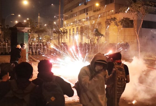 Περού: Διαδήλωση κατά της εγκληματικότητας στη Λίμα με θύματα και τραυματίες