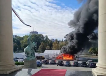 Συναγερμός στο Βελιγράδι: Πυροβολισμοί έξω από το Κοινοβούλιο