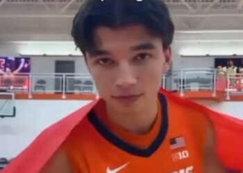 Ο Στογιάκοβιτς φωτογραφίζεται με σερβική σημαία – Ελλάδα και Σερβία διεκδικούν τον 21χρονο γκαρντ