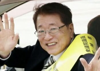 Τάκου Γιαμαμότο: Ο «αόρατος σύζυγος» της πρώτης γυναίκας πρωθυπουργού της Ιαπωνίας