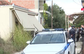 Ενώπιον ανακριτή και εισαγγελέα ο 18χρονος για τη μητροκτονία στα Τρίκαλα