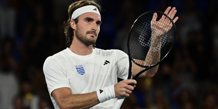 Δεν παίζει στο τουρνουά της Σανγκάης ο Τσιτσιπάς