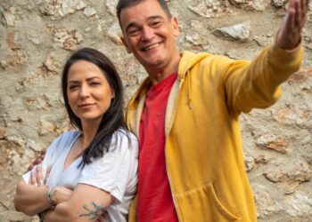 «CHECK IN για 2» του Μάκη Τσούφη – με την Ιωάννα Πηλιχού και τον Κωνσταντίνο Καζάκο, στο Μεσολόγγι