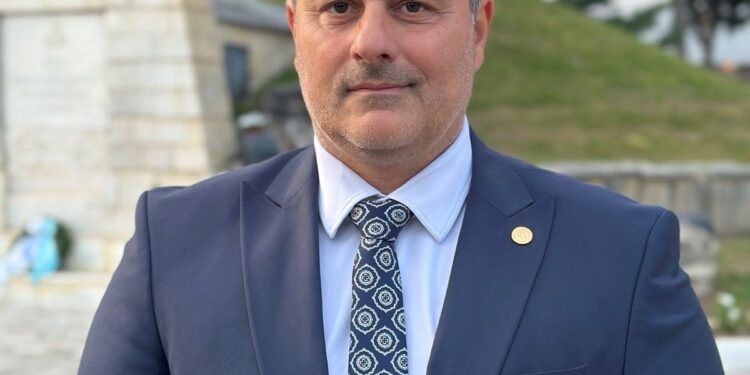 Μνημείο στους πεσόντες Αμπλιανίτες της Εξόδου στον Κήπο των Ηρώων Ιερής Πόλης Μεσολογγίου