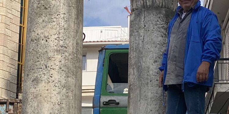 Επανατοποθέτηση μαρμάρινων κιόνων του προϋφιστάμενου ναού της Ζωοδόχου Πηγής στο πλαίσιο του έργου Open Mall