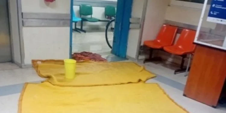 Μεσολόγγι: Πλημμύρισε ο 3ος όροφος, όλη η Παθολογική Κλινική, από τους θαλάμους των ασθενών, τους διαδρόμους μέχρι και τα γραφεία των ιατρών και τους αποθηκευτικούς χώρους