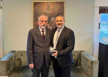 Βράβευση του Καθηγητή Αριστογιάννη Γαρμπή από τον Δήμο Ιερής Πόλης Μεσολογγίου