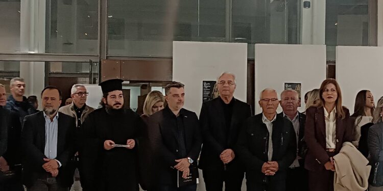 Ο Δημήτρης Τραπεζιώτης για την έκθεση φωτογραφίας του Χάρη Καφρίτσα