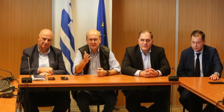 Κ. Χατζηδάκης μετά τη σύσκεψη στον ΟΠΕΚΕΠΕ: Τέλος Νοεμβρίου οι πληρωμές στους αγρότες