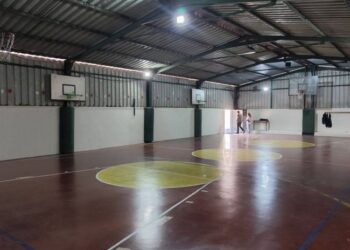 Αγρίνιο: Αναβαθμίστηκε το κλειστό γυμναστήριο μπάσκετ στο σχολικό συγκρότημα στην οδό Μαβίλη