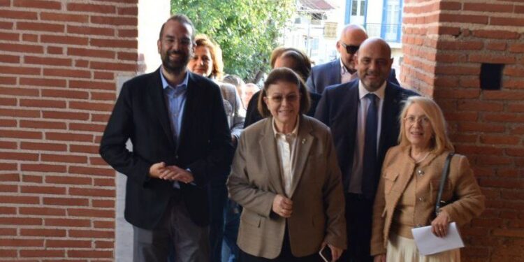 Πάτρα: Αποκατάσταση του Ρωμαϊκού Ωδείου – Λ. Μενδώνη: «Στόχος είναι η ανάδειξη του μοναδικού πολιτιστικού μας αποθέματος»