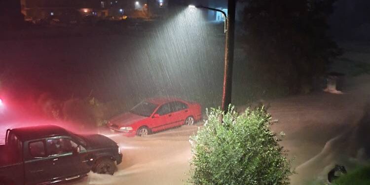 Νέο κύμα κακοκαιρίας «σφυροκοπά» την Βόνιτσα-Κλήσεις στην Πυροσβεστική για προβλήματα