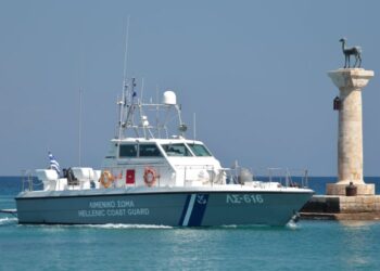 Βόνιτσα: Ημιβύθιση αλιευτικού σκάφους