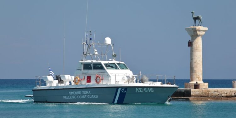 Βόνιτσα: Ημιβύθιση αλιευτικού σκάφους