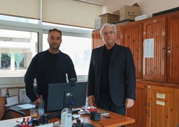 Ο Δημήτρης Τραπεζιώτης στο 6ο Γενικό Λύκειο Αγρινίου με αφορμή το πρόβλημα το οποίο προέκυψε με το σχολικό κτίριο