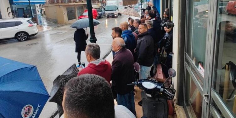 Οι Αιτωλοακαρνάνες αυτοδιοικητικοί ξορκίζουν τα «ρολά» των ΕΛΤΑ στα χωριά!!