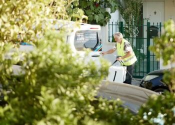 ΕΟΠΥΥ: Ρεκόρ αιτήσεων στην υπηρεσία «Κατ’ Οίκον» – Πάνω από 40.000 παραδόσεις σε τέσσερις μήνες