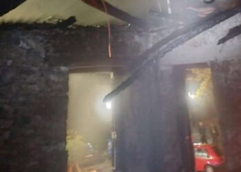 Ανυπολόγιστες ζημιές σε οικία από φωτιά στην Άνω Μυρτιά Θέρμου