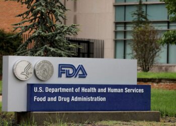 ΗΠΑ: Η FDA αφαιρεί την προειδοποίηση κινδύνου από τα ορμονικά φάρμακα για την εμμηνόπαυση – Τέλος στο «μαύρο κουτί» μετά από 22 χρόνια