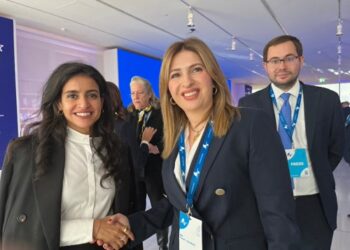 «REIMAGINE TOURISM 2025» : Συνάντηση Νίκης Φλώρου – Σέιχα Αλ Νουέις