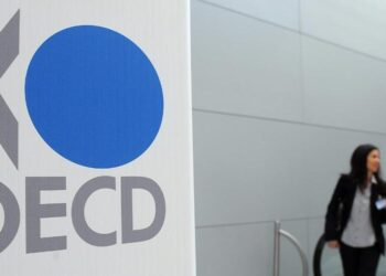 Σε υψηλά επίπεδα οι ροές ξένων άμεσων επενδύσεων στην Ελλάδα – Τι αποκαλύπτει ο ΟΟΣΑ