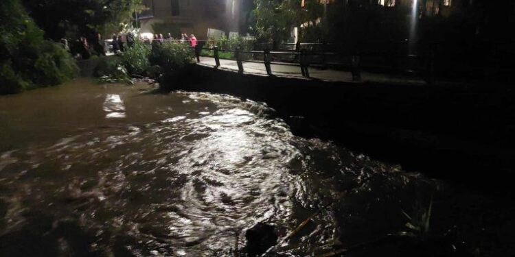 Συναγερμός στον Ποταμό Κέρκυρας λόγω υπερχείλισης υδάτων